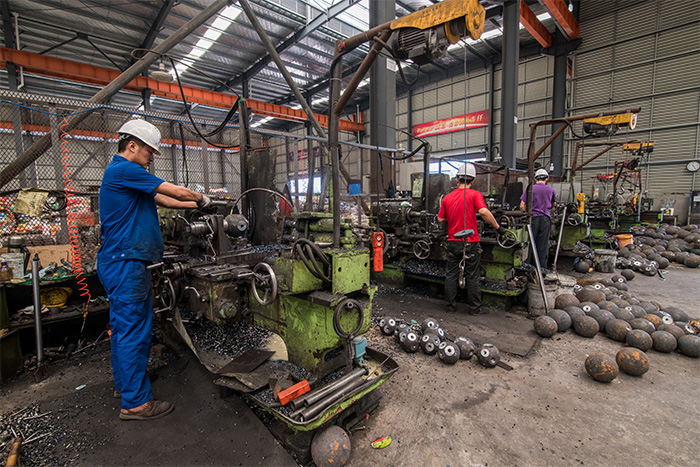 海城网架配件车间